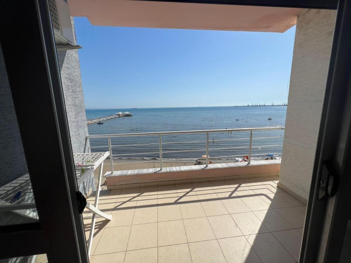 Blue Sky Apartaments Durrës Exteriör bild